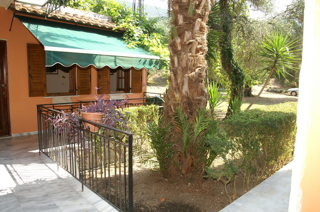 Milos Studios Parga Exterior foto